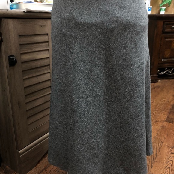 LOFT gray pencil skirt w elastic waist. NWT - Picture 2 of 4